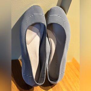 Kelly & Katie Textured Gray Flats